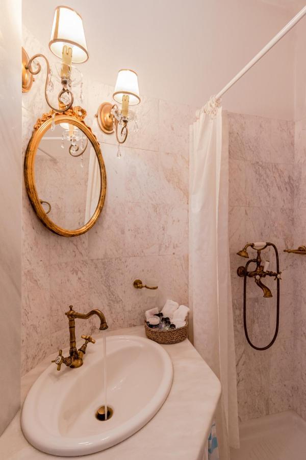 In Marble Hotel Volos Bagian luar foto